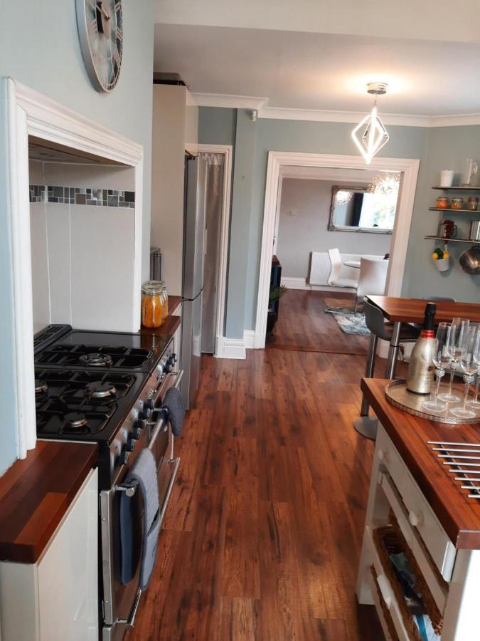 Lytham Luxury Villa Литам Сент Аннс Екстериор снимка